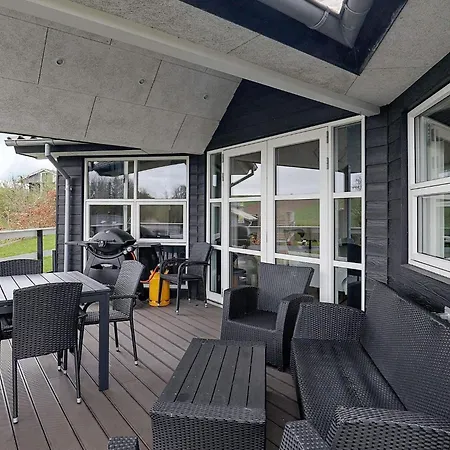 8 Person In Roslev-by Traum *